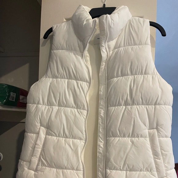 New without tag Old Navy quilted puff vest size M - Picture 1 of 4